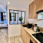 Le Corneille - Jacuzzi, Sauna & Parking Par Atypique Apartment *