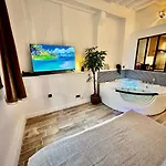 Le Corneille - Jacuzzi, Sauna & Parking Par Atypique Apartment Rouen