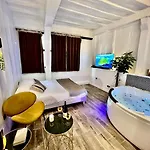 Le Corneille - Jacuzzi, Sauna & Parking Par Atypique * Rouen