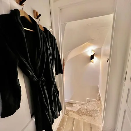 Le Corneille - Jacuzzi, Sauna & Parking Par Atypique * Rouen