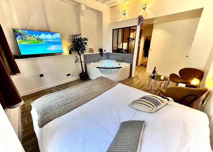 Appartement Le Corneille - Jacuzzi, Sauna&parking Par Atypique